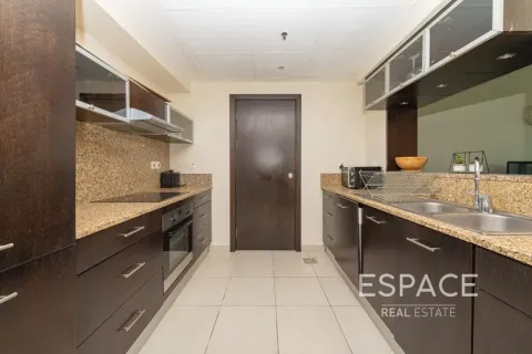 Apartment in Dubai Marina, Dubai, UAE 1 bedroom, 72 sq.m. № 649505 - photo 9