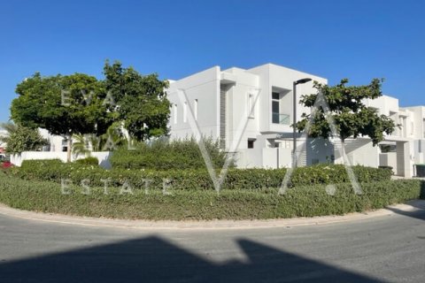 Townhouse in Dubai, UAE 3 bedrooms, 263.99 sq.m. № 637548 - photo 17
