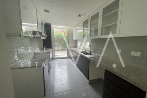 Townhouse in Dubai, UAE 3 bedrooms, 263.99 sq.m. № 637548 - photo 4