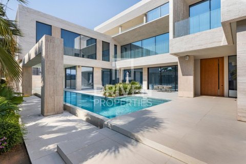 ویلا برای فروش در  Jumeirah، Dubai، امارات متحده عربی  7 خوابه ، 1211.64 متر مربع ، شماره 761957 - تصویر 2