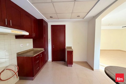 Shtëpi në qytet në Dubai, Emiratet e Bashkuara Arabe 3 dhoma gjumi, 272.2 m2. № 711600 - Foto 8