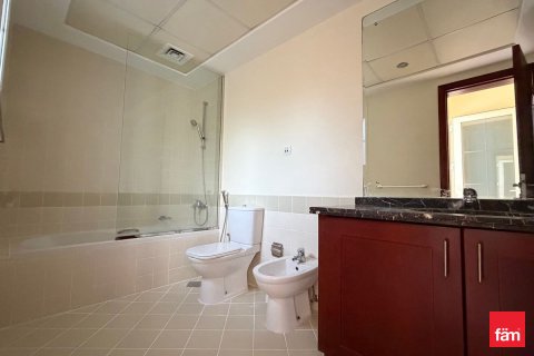 Shtëpi në qytet në Dubai, Emiratet e Bashkuara Arabe 3 dhoma gjumi, 272.2 m2. № 711600 - Foto 24