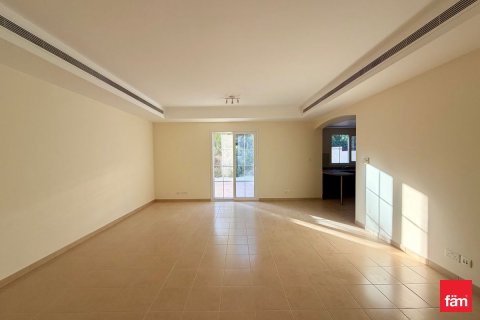Shtëpi në qytet në Dubai, Emiratet e Bashkuara Arabe 3 dhoma gjumi, 272.2 m2. № 711600 - Foto 7