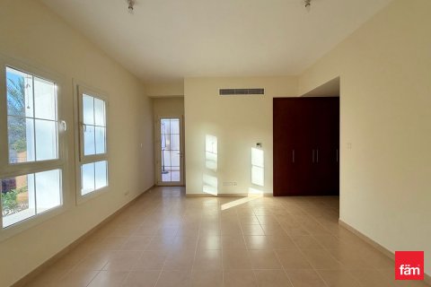 Shtëpi në qytet në Dubai, Emiratet e Bashkuara Arabe 3 dhoma gjumi, 272.2 m2. № 711600 - Foto 3