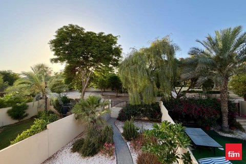Shtëpi në qytet në Dubai, Emiratet e Bashkuara Arabe 3 dhoma gjumi, 272.2 m2. № 711600 - Foto 14