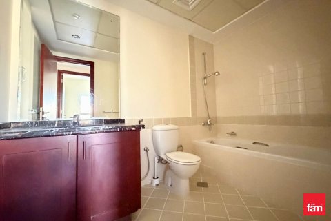 Shtëpi në qytet në Dubai, Emiratet e Bashkuara Arabe 3 dhoma gjumi, 272.2 m2. № 711600 - Foto 9