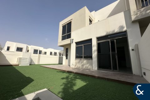 Řadový dům v Town Square, Dubai, SAE 4 ložnice, 225 m² Č.: 684954 - fotografie 17