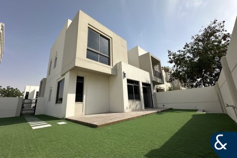 Townhouse in Town Square, Dubai, UAE 4 bedrooms, 225 sq.m. № 684954