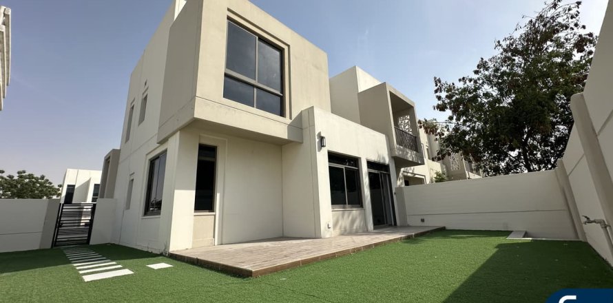 Řadový dům v Town Square, Dubai, SAE 4 ložnice, 225 m² Č.: 684954