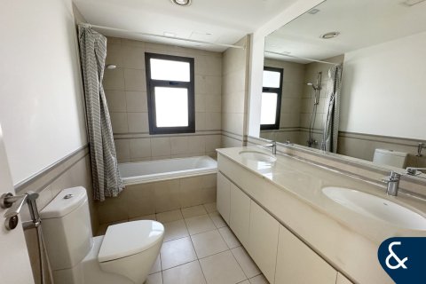 Řadový dům v Town Square, Dubai, SAE 4 ložnice, 225 m² Č.: 684954 - fotografie 9