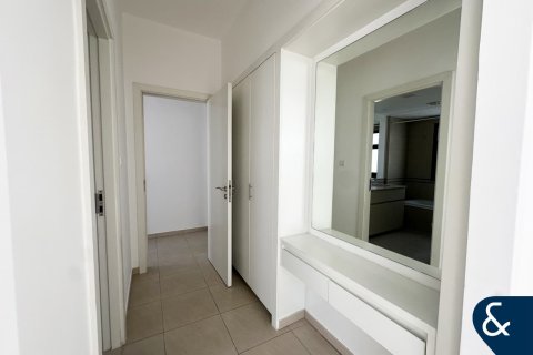 Řadový dům v Town Square, Dubai, SAE 4 ložnice, 225 m² Č.: 684954 - fotografie 7