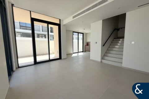 Radový dom v Dubai South (Dubai World Central), Dubai, SAE 4 spálne, 223 m2 č. 697763 - Fotografia 4