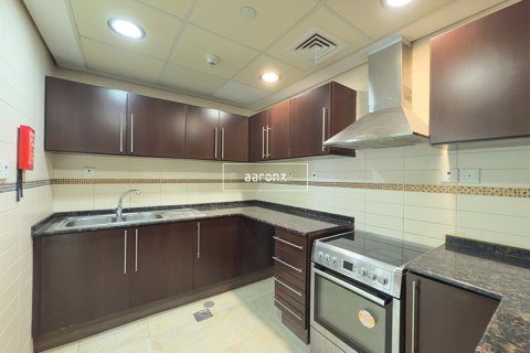 Apartment in Jumeirah Lake Towers, Dubai, UAE 2 bedrooms, 89.4 sq.m. № 636756 - photo 13