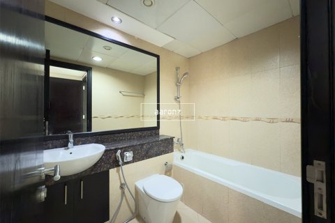 Apartment in Jumeirah Lake Towers, Dubai, UAE 2 bedrooms, 89.4 sq.m. № 636756 - photo 14