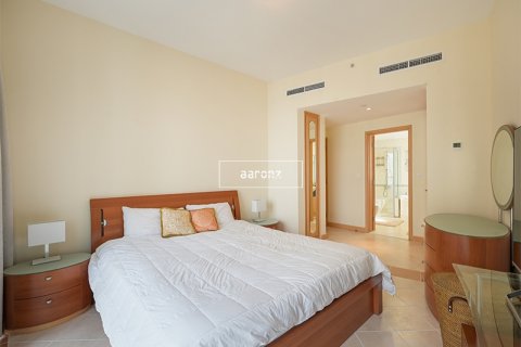 Apartment in Dubai Marina, UAE 2 bedrooms, 152.4 sq.m. № 636753 - photo 7