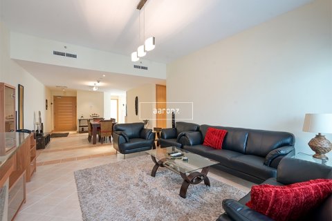Apartment in Dubai Marina, UAE 2 bedrooms, 152.4 sq.m. № 636753 - photo 3