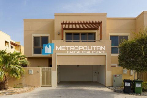 Városi lakóépület itt: Al Raha Gardens, Abu Dhabi, EAE, 4 hálószoba, 299.1 m², azonosító: 640187 - fénykép 1