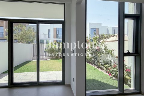 Townhouse in DAMAC Hills (Akoya by DAMAC), Dubai, UAE 3 bedrooms, 135.17386500 sq.m. № 708941 - photo 19
