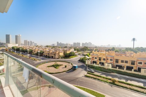 Lägenhet till försäljning i Dubai Sports City, Dubai, UAE 2 sovrum, 125 kvm Nr. 696206 - fotografi 15