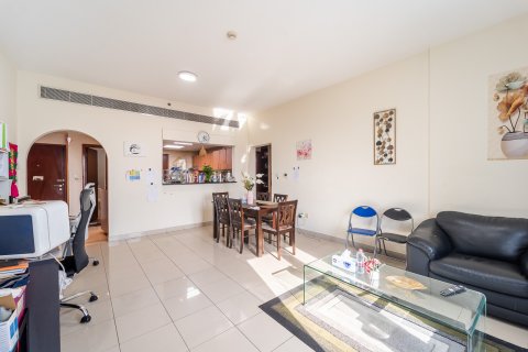 Lägenhet till försäljning i Dubai Sports City, Dubai, UAE 2 sovrum, 125 kvm Nr. 696206 - fotografi 3