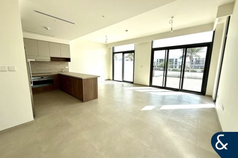 וילה להשכרה ב Mudon, Dubai, איחוד האמירויות  4 חדרי שינה, 245 מ"ר, מספר 688799 - תמונה 3