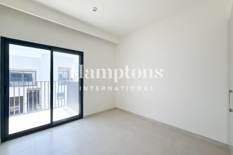 Townhouse in Arabian Ranches 3, Dubai, UAE 3 bedrooms, 135.91987609 sq.m. № 740712 - photo 6