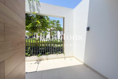 Townhouse in Arabian Ranches 3, Dubai, UAE 3 bedrooms, 135.91987609 sq.m. № 740712 - photo 18