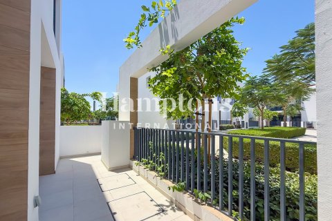 Townhouse in Arabian Ranches 3, Dubai, UAE 3 bedrooms, 135.91987609 sq.m. № 740712 - photo 22