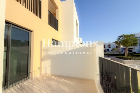 Townhouse in Arabian Ranches 3, Dubai, UAE 3 bedrooms, 125.32614700 sq.m. № 740713 - photo 20