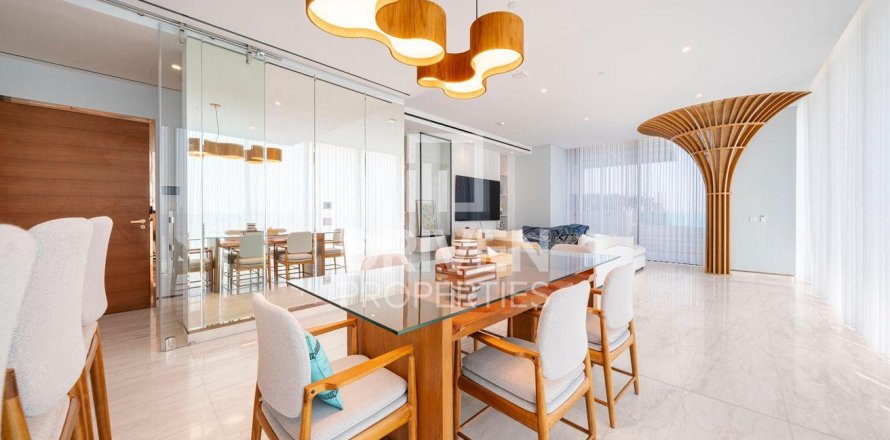 Huoneisto Palm Jumeirah, Dubai, Arabiemiraatit 2 makuuhuonetta, 337 m2 № 683986