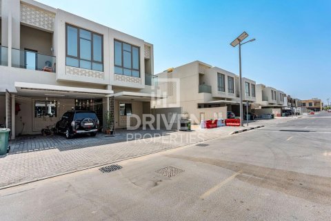 Vila v Al Furjan, Dubai, SAE 4 ložnice, 170 m² Č.: 655203 - fotografie 6