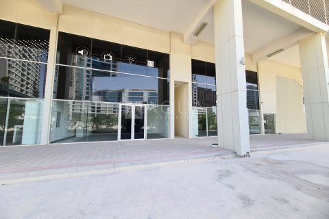 Myymälä Business Bay, Dubai, Arabiemiraatit 270.2 m2 № 740397 - kuva 3