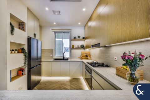 Вилла Dubai Sports City, Дубай, БАӘ-да 4 жатын бөлмелер, 343 м² № 671189 - фото 2