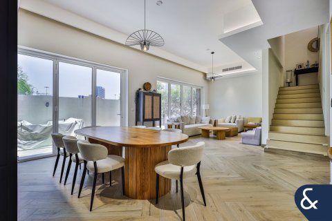 Вилла Dubai Sports City, Дубай, БАӘ-да 4 жатын бөлмелер, 343 м² № 671189 - фото 3