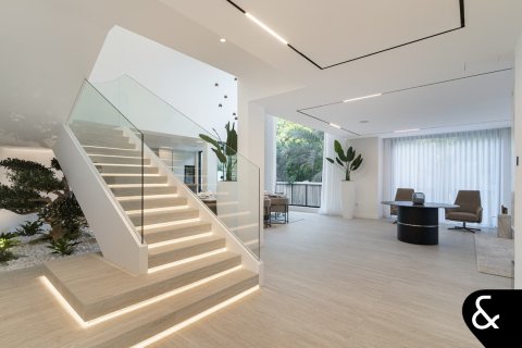 Вилла Jumeirah Islands, Дубай, БАӘ-да 5 жатын бөлмелер, 581 м² № 671191 - фото 12