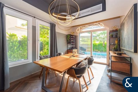 Βίλα σε The Springs, Dubai, ΗΑΕ 2 υπνοδωμάτια, 167 τ.μ. Αρ. 671190 - φωτογραφία 2