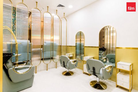 Shop in Business Bay, Dubai, UAE 123.8 sq.m. № 725848 - photo 4