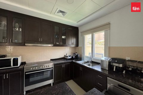 Townhouse in Dubai, UAE 3 bedrooms, 279.4 sq.m. № 725843 - photo 8