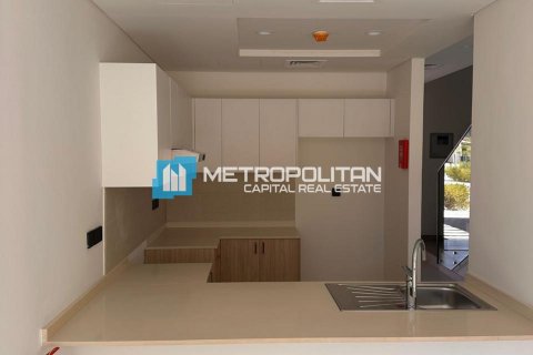 Abu Dhabi、UAE にあるタウンハウスの賃貸物件 3ベッドルーム、156.4 m2、No658640 - 写真 5