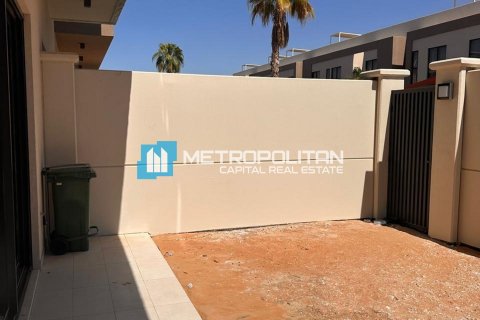 Abu Dhabi、UAE にあるタウンハウスの賃貸物件 3ベッドルーム、156.4 m2、No658640 - 写真 13