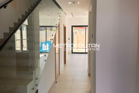 Abu Dhabi、UAE にあるタウンハウスの賃貸物件 3ベッドルーム、156.4 m2、No658640 - 写真 7