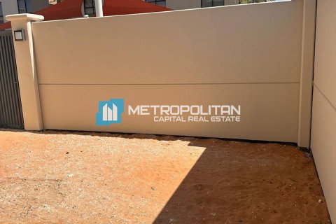 Abu Dhabi、UAE にあるタウンハウスの賃貸物件 3ベッドルーム、156.4 m2、No658640 - 写真 12