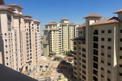 Apartment in Jumeirah, Dubai, UAE 1 bedroom, 83.8 sq.m. № 637605 - photo 9