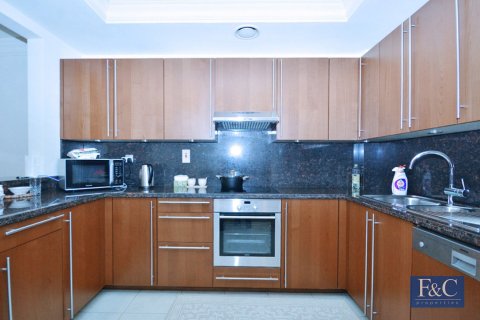 Apartment til salg i Palm Jumeirah, Dubai, UAE 1 soveværelse, 124 kvm № 704252 - foto 13