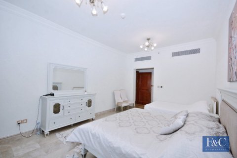 Apartment til salg i Palm Jumeirah, Dubai, UAE 1 soveværelse, 124 kvm № 704252 - foto 2