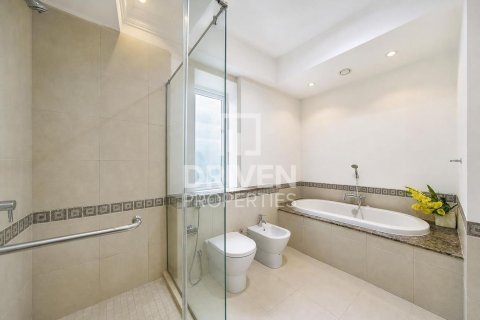 Dvoupatrový byt v Palm Jumeirah, Dubai, SAE 3 ložnice, 636.29 m² Č.: 743096 - fotografie 27