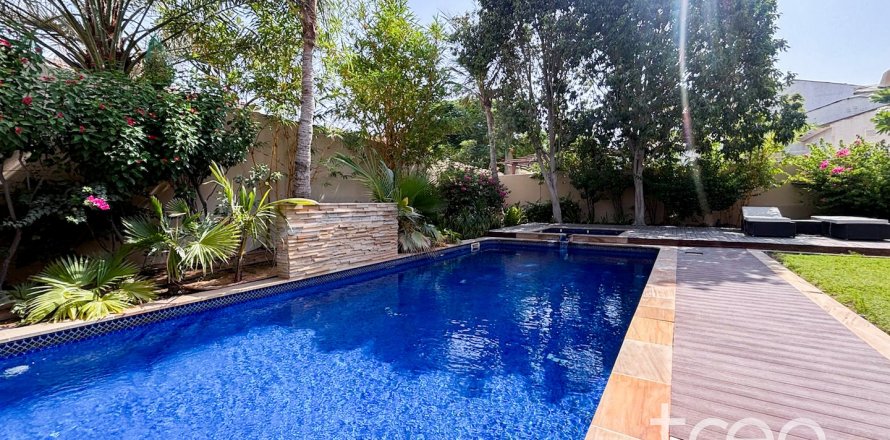 ویلا در Arabian Ranches، Dubai ، امارات متحده عربی 4 خوابه ، 321.26 متر مربع.  شماره 733994