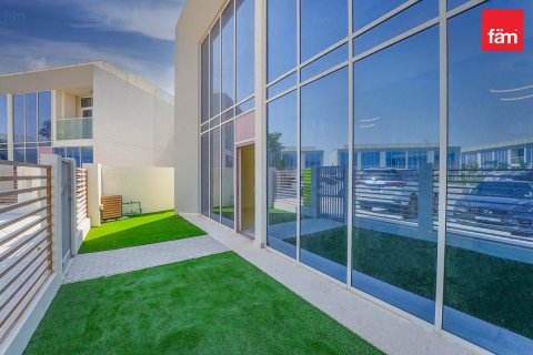 Rijtjeshuis te huur in Dubai, VAE 3 slaapkamers, 140.4 vr.m., nr 648024 - foto 25