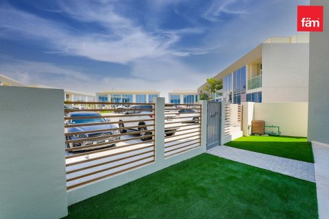 Rijtjeshuis te huur in Dubai, VAE 3 slaapkamers, 140.4 vr.m., nr 648024 - foto 22