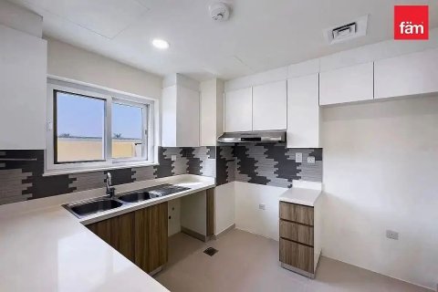 Villa in vendita a Dubai, EAU 4 camere da letto, 227.3 mq. № 769159 - foto 6